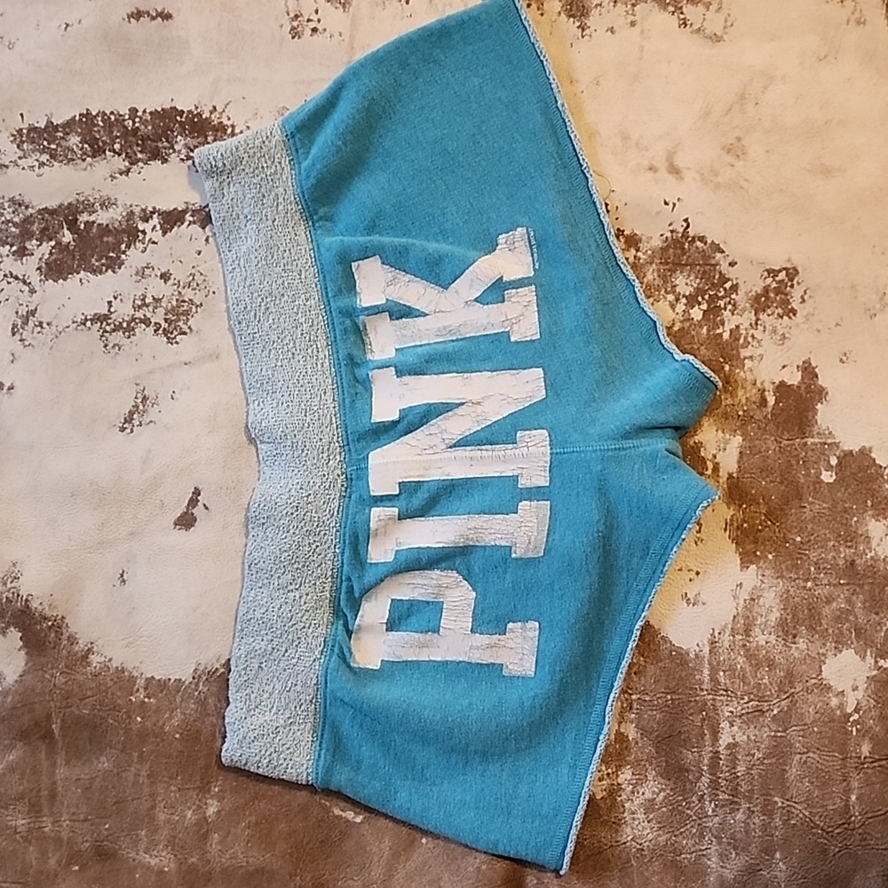 Pink Victoria's Secret short shorts. Size: XS